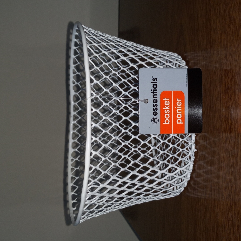 Essential Basket Panier